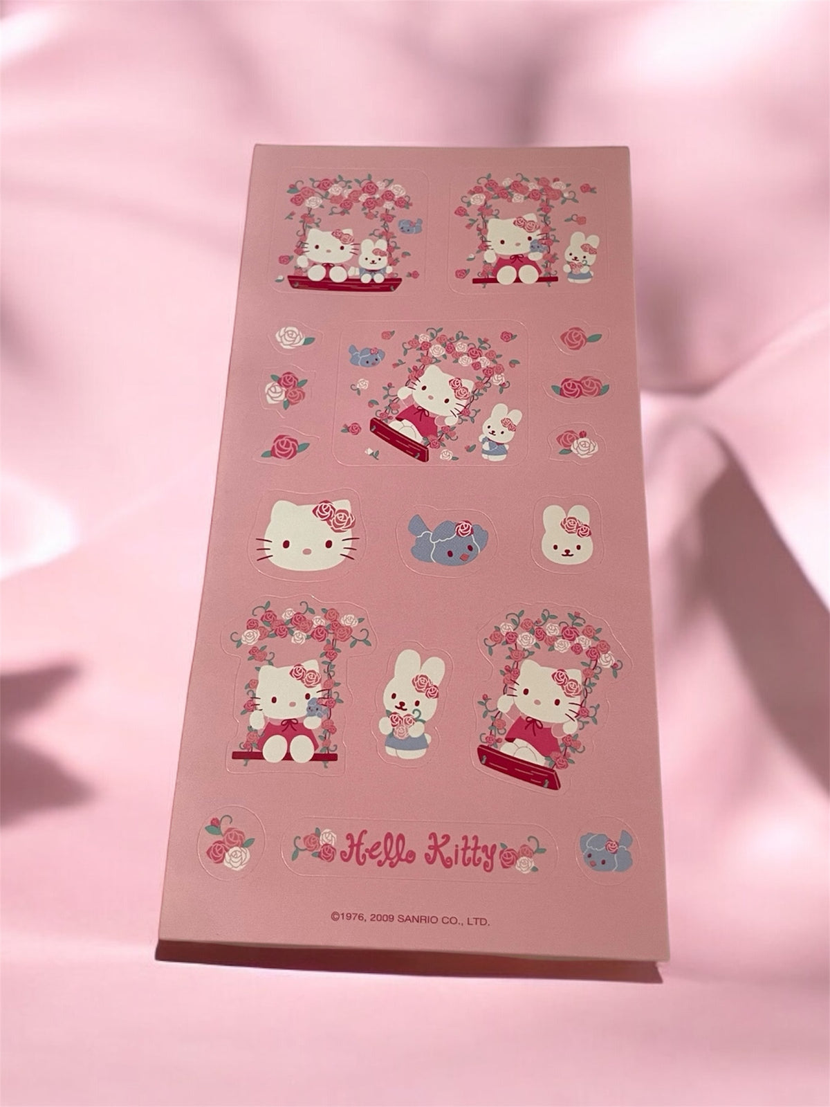 Hello Kitty Sticker Swing Kitty